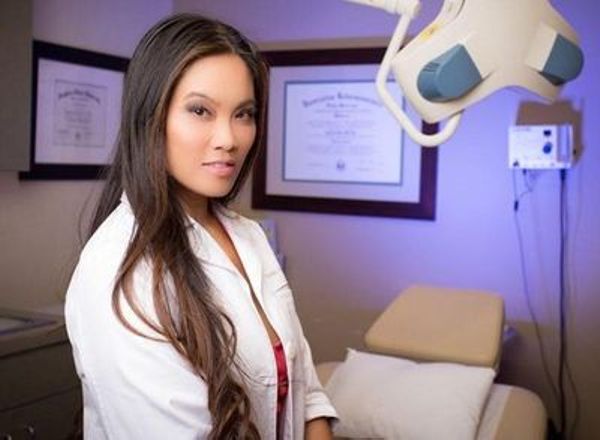 Dr. Pimple Popper - I nuovi casi Programma