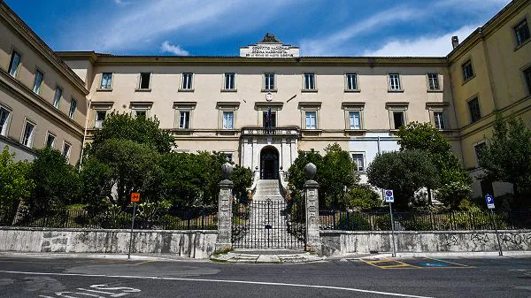 Il Collegio 6 - Prima Puntata: Benvenuti Nel 1977 Programma